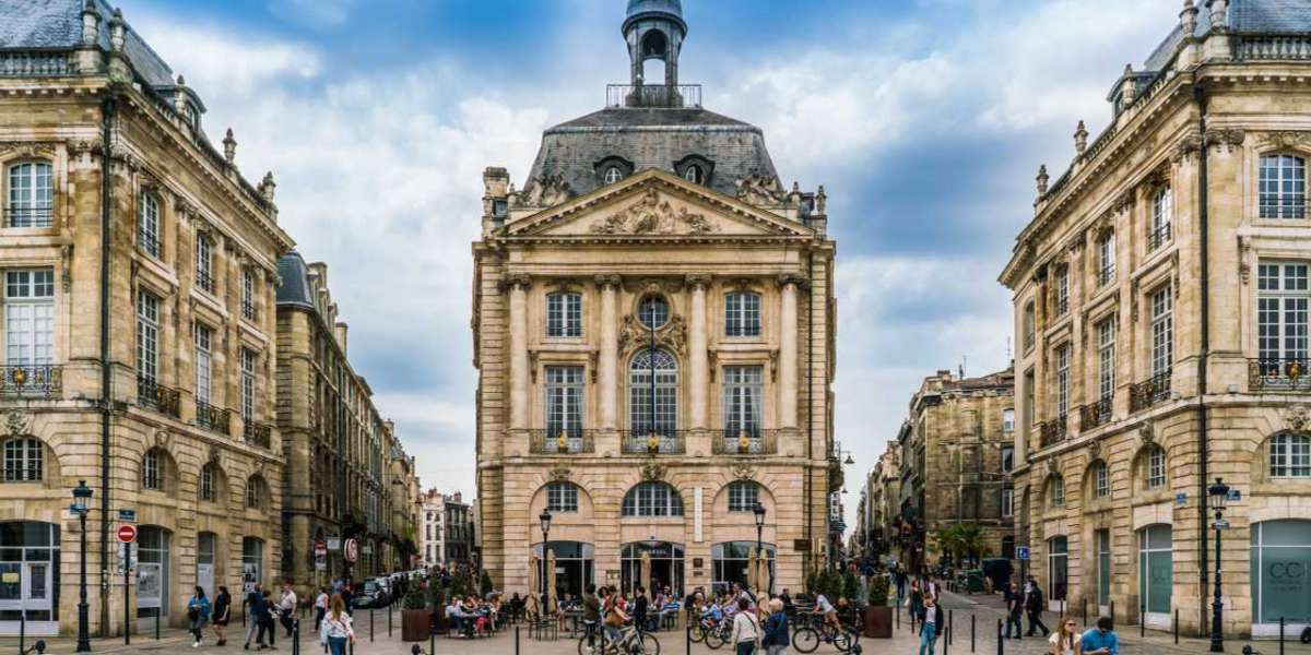 Discover Bordeaux on Foot: The Best Free Walking Tours in the Wine Capital of France