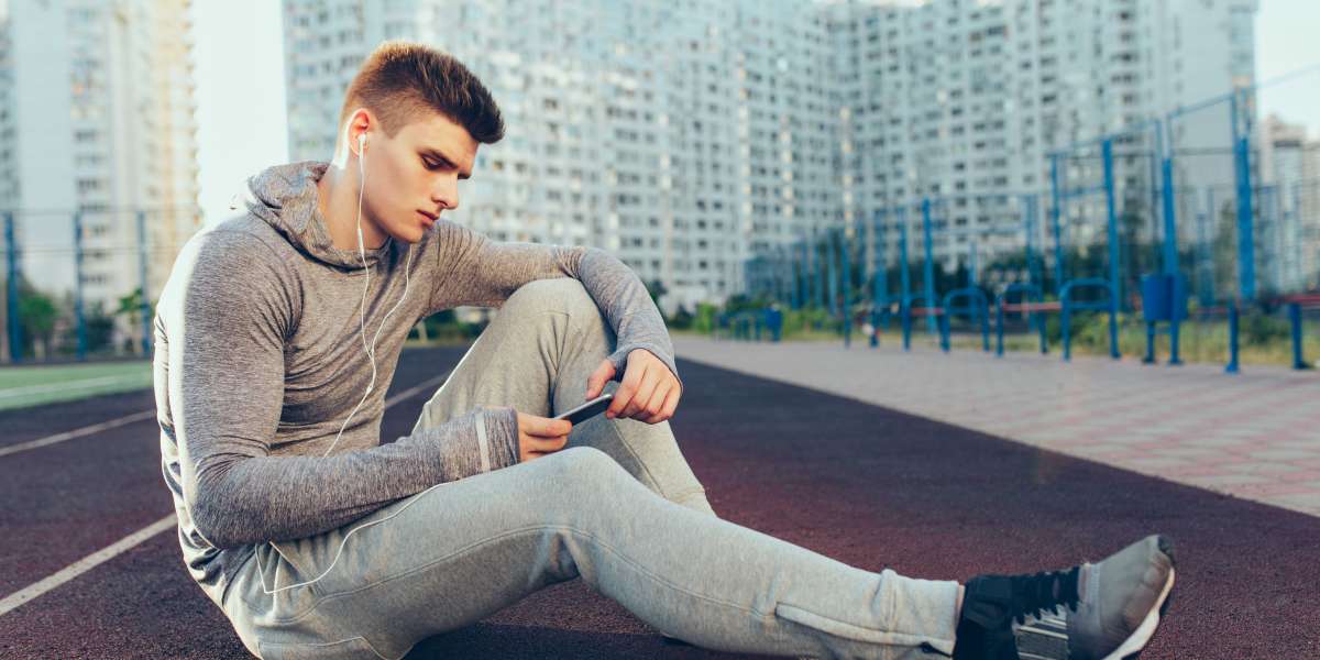 How to Style Men’s Joggers and Track Pants for Every Occasion