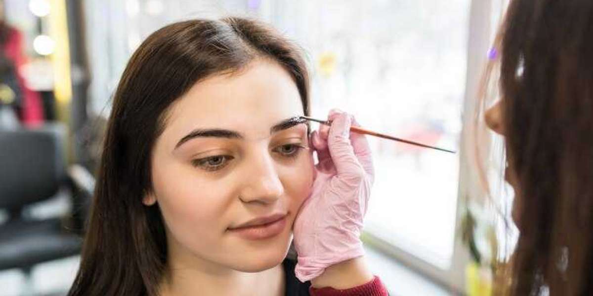 Achieve Your Dream Look With The Best Eyebrow Transplant In London