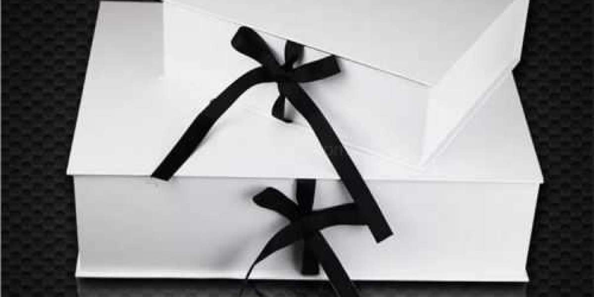 Festive Apparel Gift Boxes: Perfect Holiday Packaging for Your Christmas Gifts