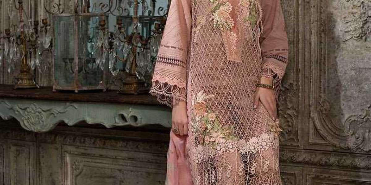 Sobia Nazir Clothing in the UK: A Blend of Elegance and Tradition