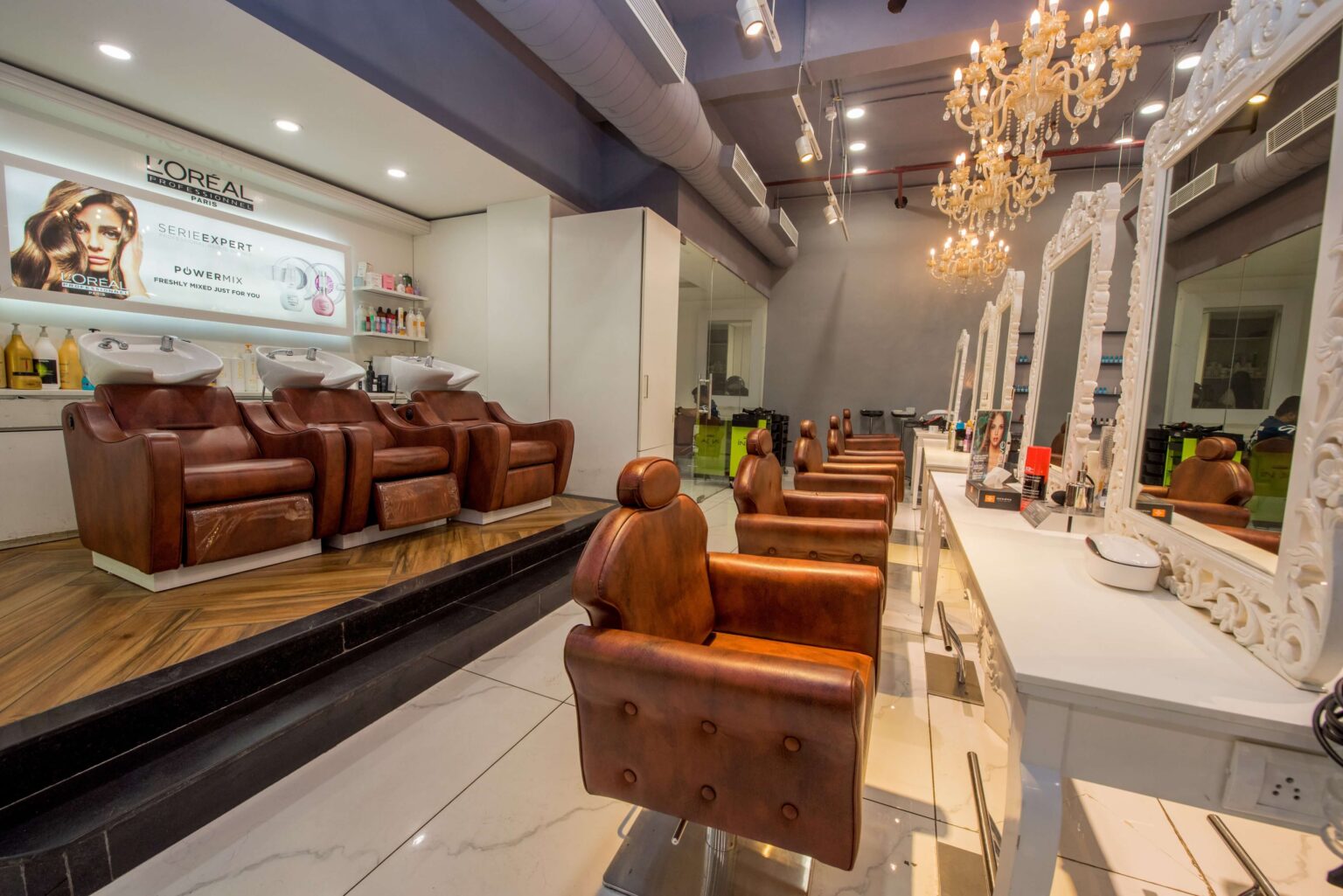 6 Reasons to Choose a Salon Franchise Over Starting from Scratch in Delhi NCR