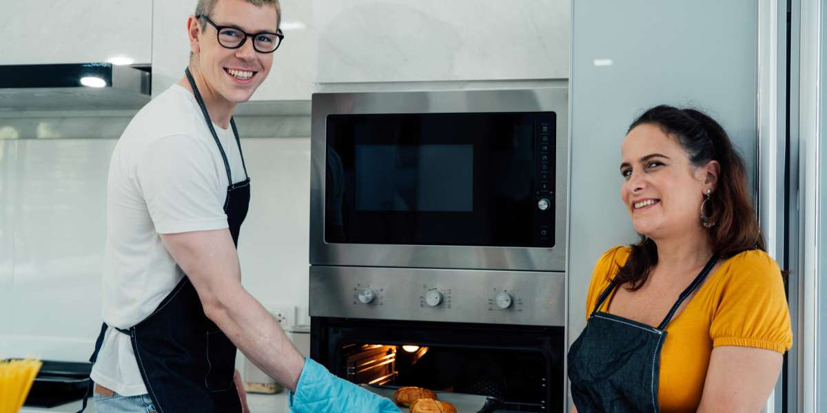 The Next Big Thing In The Built In Oven To Buy Industry