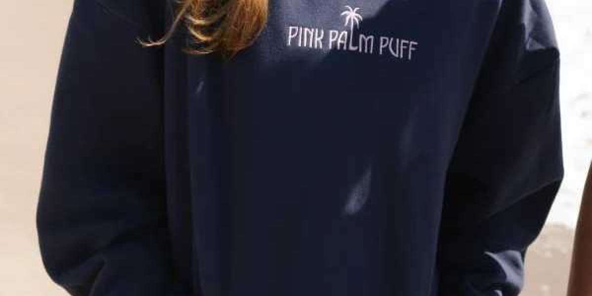 The Classic Puff Hoodie in Navy – A Timeless Staple for Every Wardrobe