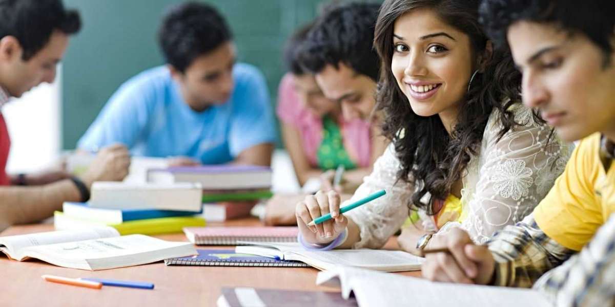 How to Choose the Best Commerce Classes in Allahabad for 2025