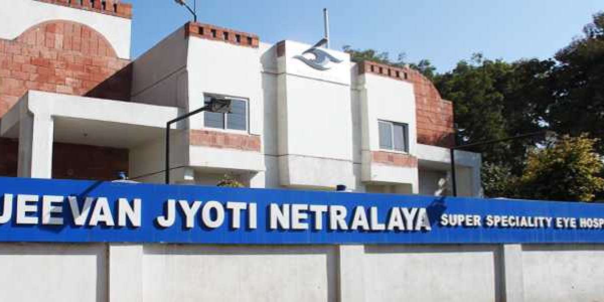 Eye Specialist Near Me: Your Vision, Our Priority at Ratan Jyoti Netralaya 